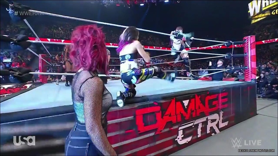 WWE_Monday_Night_Raw_2023_02_27_720p_HDTV_x264-NWCHD_mp4_006752524.jpg
