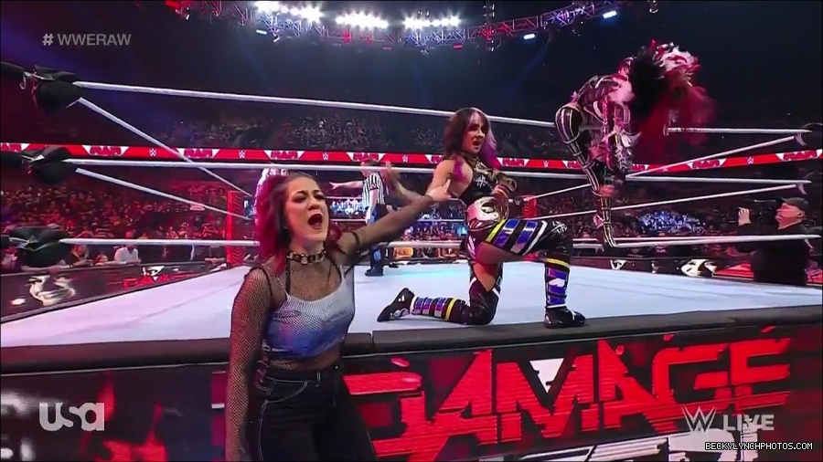 WWE_Monday_Night_Raw_2023_02_27_720p_HDTV_x264-NWCHD_mp4_006754526.jpg