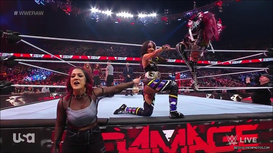 WWE_Monday_Night_Raw_2023_02_27_720p_HDTV_x264-NWCHD_mp4_006756127.jpg