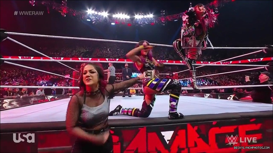 WWE_Monday_Night_Raw_2023_02_27_720p_HDTV_x264-NWCHD_mp4_006757729.jpg