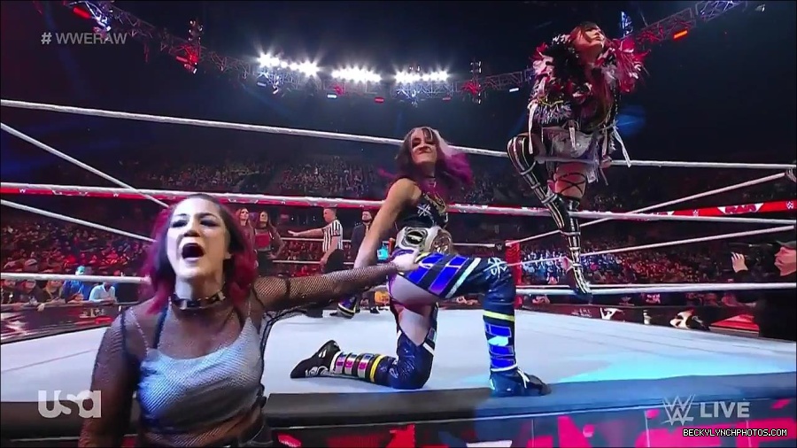 WWE_Monday_Night_Raw_2023_02_27_720p_HDTV_x264-NWCHD_mp4_006758129.jpg