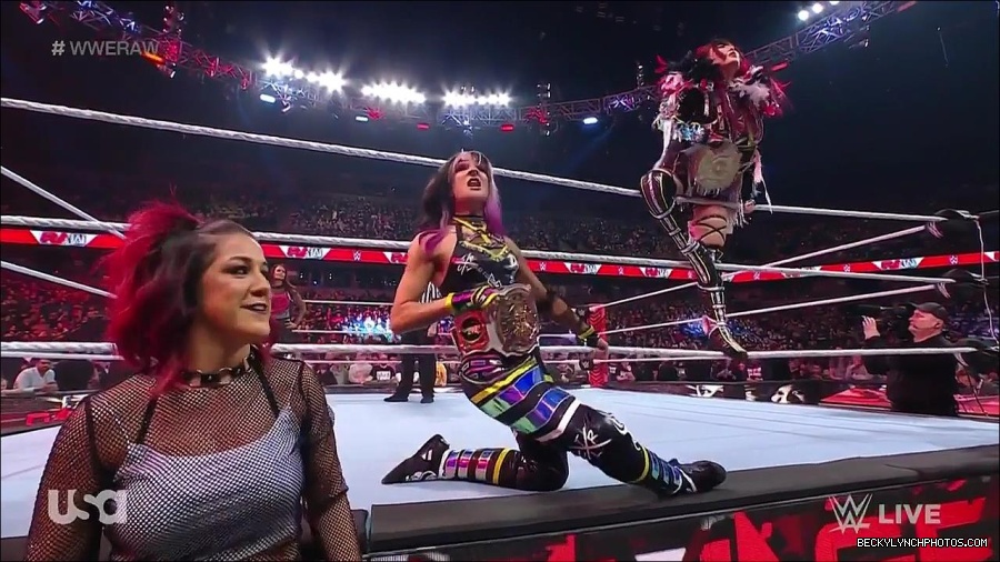 WWE_Monday_Night_Raw_2023_02_27_720p_HDTV_x264-NWCHD_mp4_006760932.jpg