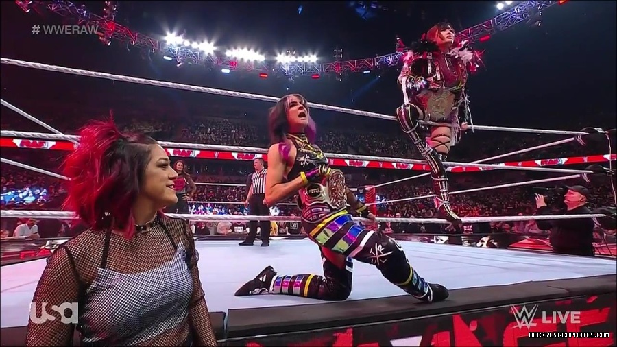 WWE_Monday_Night_Raw_2023_02_27_720p_HDTV_x264-NWCHD_mp4_006761733.jpg