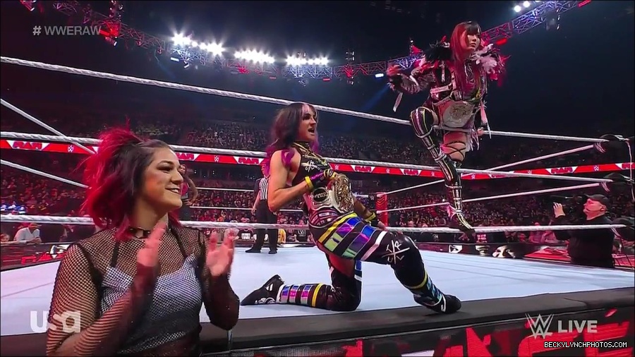 WWE_Monday_Night_Raw_2023_02_27_720p_HDTV_x264-NWCHD_mp4_006762534.jpg