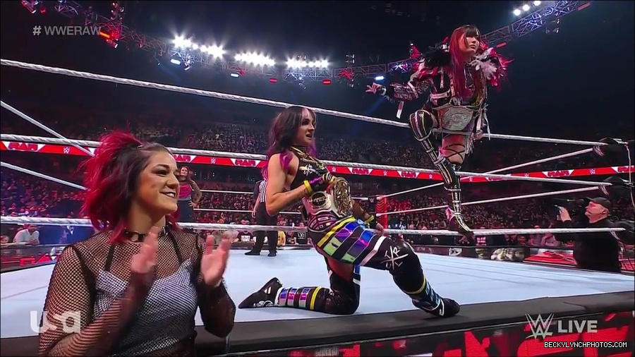 WWE_Monday_Night_Raw_2023_02_27_720p_HDTV_x264-NWCHD_mp4_006762934.jpg