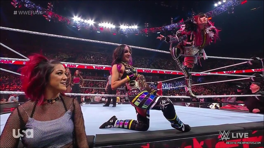 WWE_Monday_Night_Raw_2023_02_27_720p_HDTV_x264-NWCHD_mp4_006764135.jpg