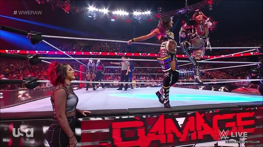 WWE_Monday_Night_Raw_2023_02_27_720p_HDTV_x264-NWCHD_mp4_006769741.jpg