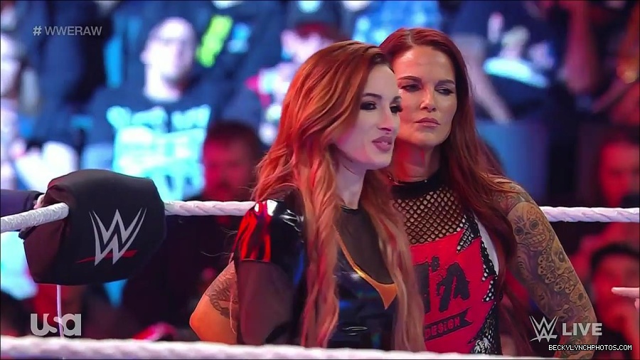 WWE_Monday_Night_Raw_2023_02_27_720p_HDTV_x264-NWCHD_mp4_006776548.jpg