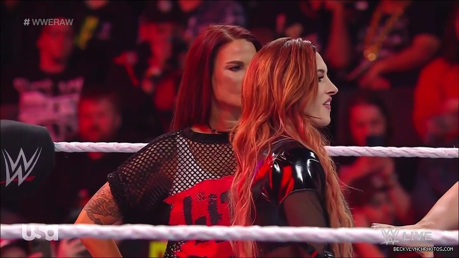 WWE_Monday_Night_Raw_2023_02_27_720p_HDTV_x264-NWCHD_mp4_006783755.jpg
