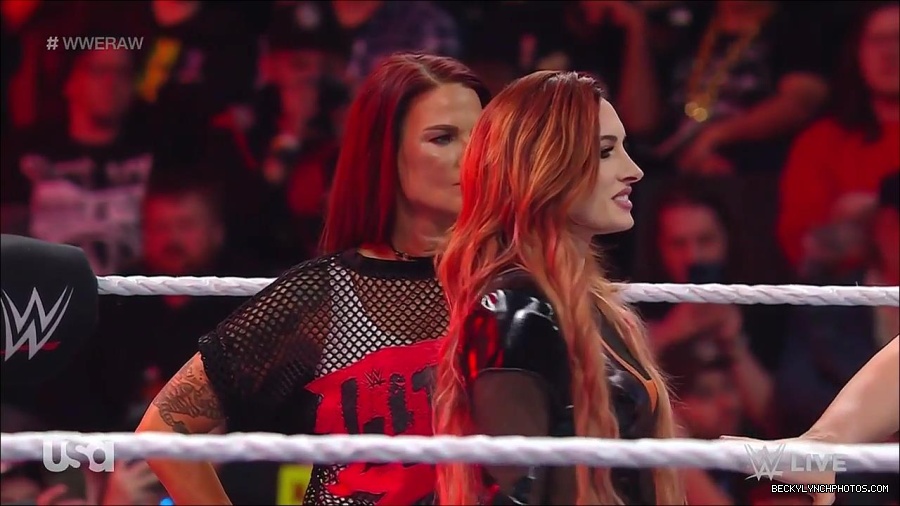 WWE_Monday_Night_Raw_2023_02_27_720p_HDTV_x264-NWCHD_mp4_006784155.jpg