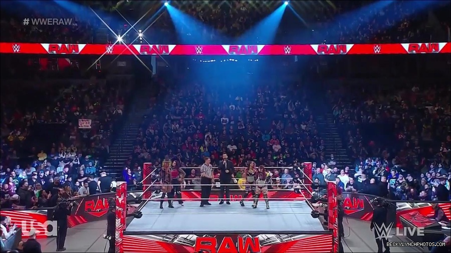 WWE_Monday_Night_Raw_2023_02_27_720p_HDTV_x264-NWCHD_mp4_006791362.jpg