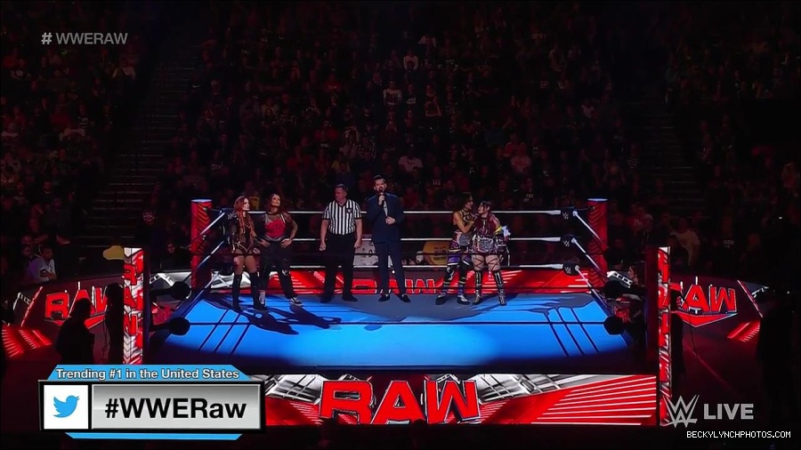 WWE_Monday_Night_Raw_2023_02_27_720p_HDTV_x264-NWCHD_mp4_006796167.jpg