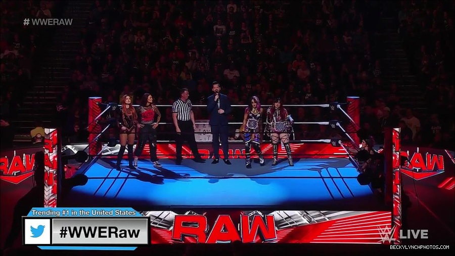 WWE_Monday_Night_Raw_2023_02_27_720p_HDTV_x264-NWCHD_mp4_006798169.jpg