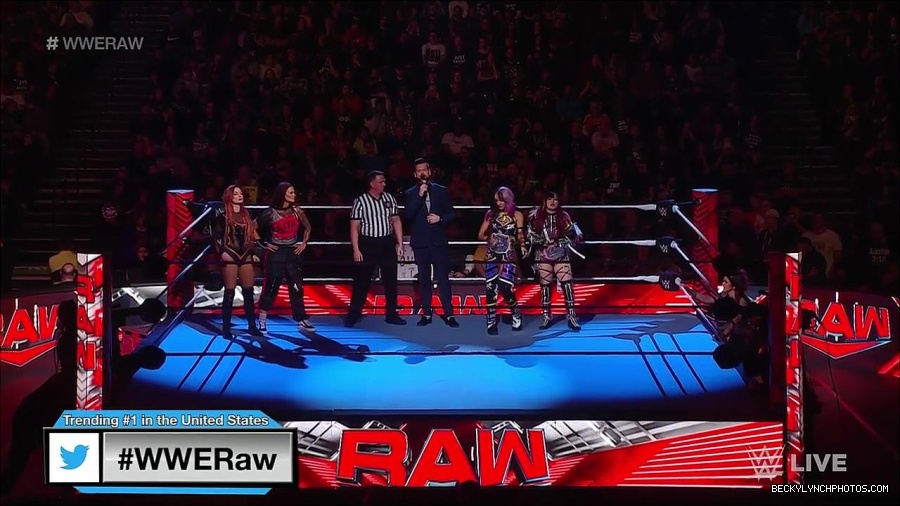 WWE_Monday_Night_Raw_2023_02_27_720p_HDTV_x264-NWCHD_mp4_006798570.jpg