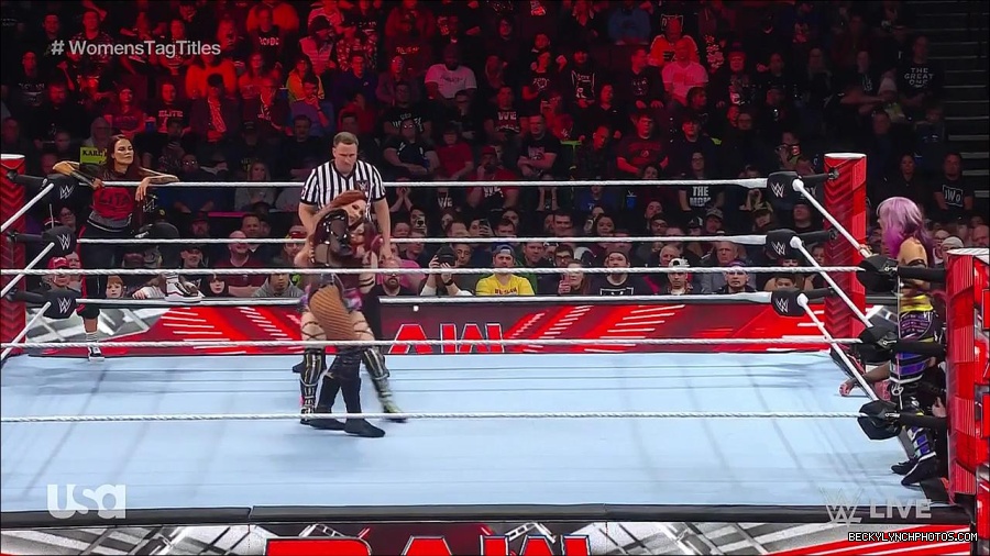 WWE_Monday_Night_Raw_2023_02_27_720p_HDTV_x264-NWCHD_mp4_006881452.jpg