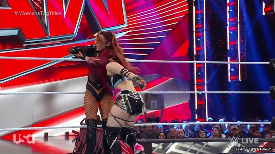 WWE_Monday_Night_Raw_2023_02_27_720p_HDTV_x264-NWCHD_mp4_006883454.jpg