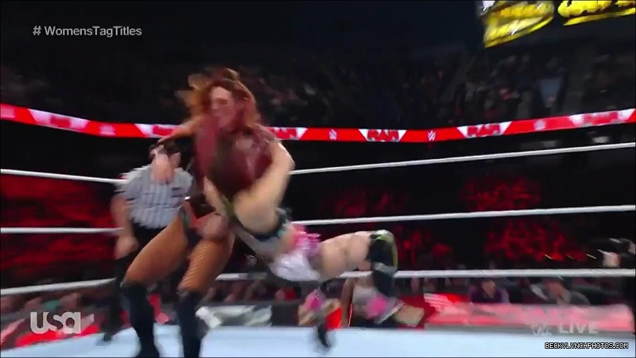 WWE_Monday_Night_Raw_2023_02_27_720p_HDTV_x264-NWCHD_mp4_006886658.jpg