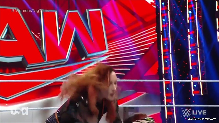 WWE_Monday_Night_Raw_2023_02_27_720p_HDTV_x264-NWCHD_mp4_006890662.jpg