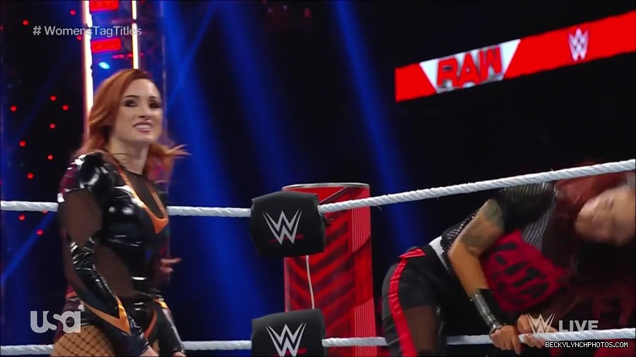 WWE_Monday_Night_Raw_2023_02_27_720p_HDTV_x264-NWCHD_mp4_006915486.jpg