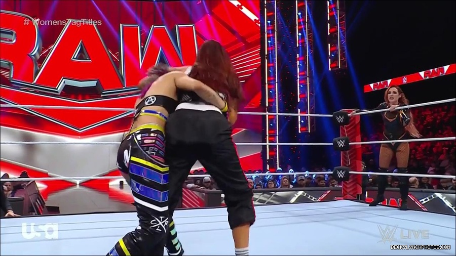 WWE_Monday_Night_Raw_2023_02_27_720p_HDTV_x264-NWCHD_mp4_006927899.jpg