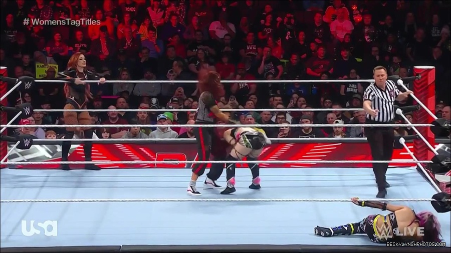 WWE_Monday_Night_Raw_2023_02_27_720p_HDTV_x264-NWCHD_mp4_006947151.jpg