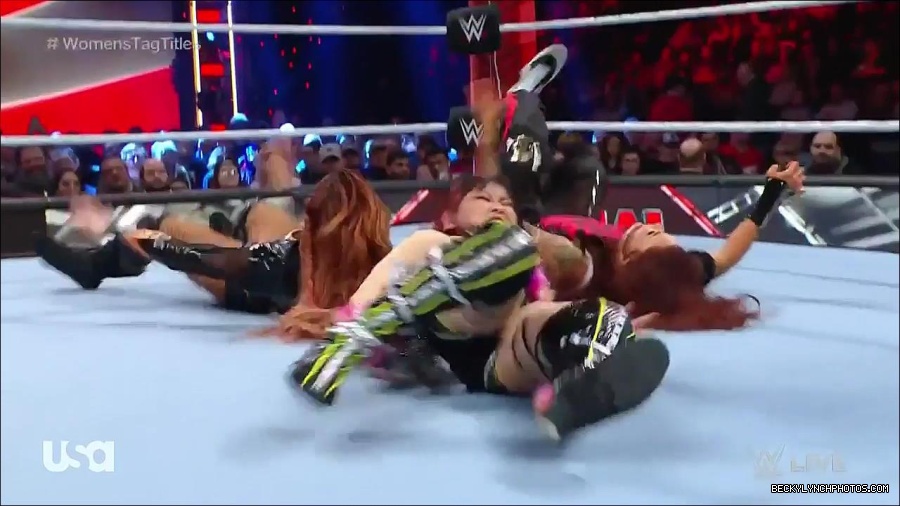 WWE_Monday_Night_Raw_2023_02_27_720p_HDTV_x264-NWCHD_mp4_006955560.jpg