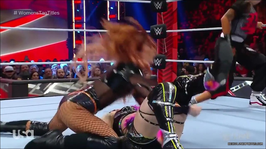 WWE_Monday_Night_Raw_2023_02_27_720p_HDTV_x264-NWCHD_mp4_006957562.jpg