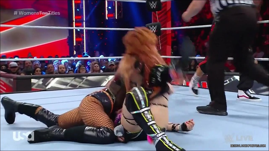 WWE_Monday_Night_Raw_2023_02_27_720p_HDTV_x264-NWCHD_mp4_006957962.jpg