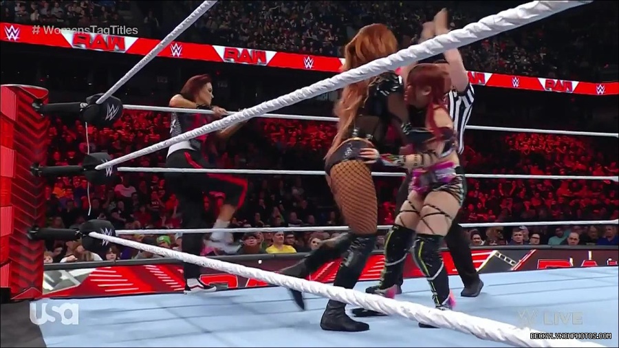 WWE_Monday_Night_Raw_2023_02_27_720p_HDTV_x264-NWCHD_mp4_006967171.jpg