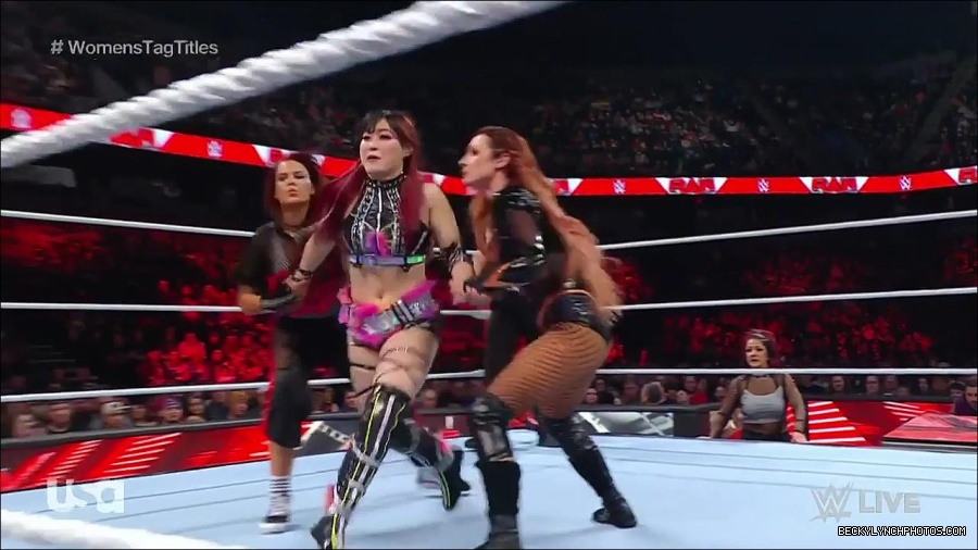 WWE_Monday_Night_Raw_2023_02_27_720p_HDTV_x264-NWCHD_mp4_006971576.jpg