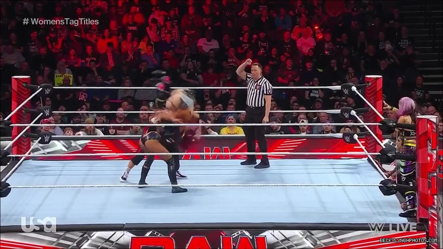 WWE_Monday_Night_Raw_2023_02_27_720p_HDTV_x264-NWCHD_mp4_006973578.jpg