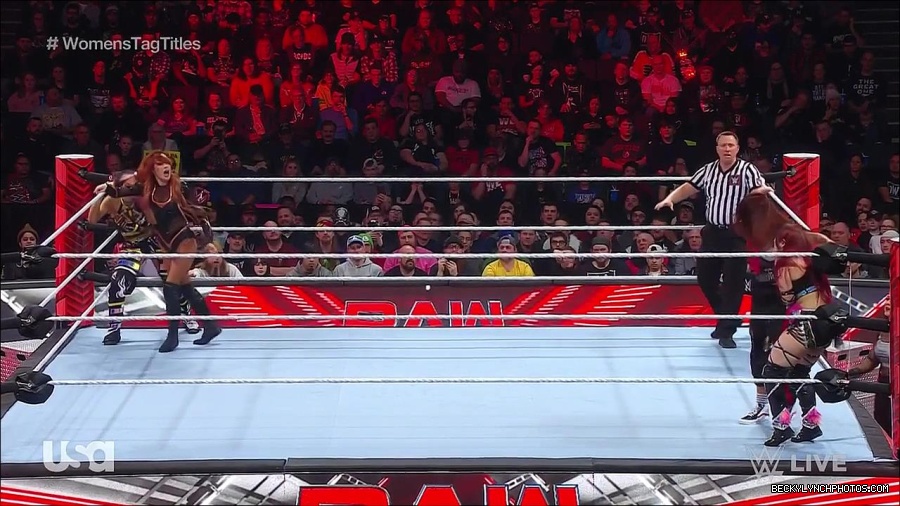 WWE_Monday_Night_Raw_2023_02_27_720p_HDTV_x264-NWCHD_mp4_006983988.jpg