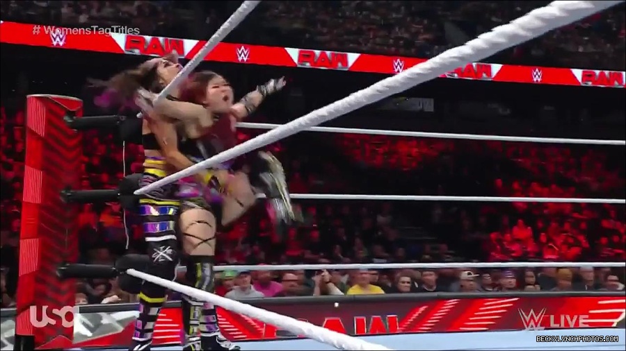 WWE_Monday_Night_Raw_2023_02_27_720p_HDTV_x264-NWCHD_mp4_006989193.jpg