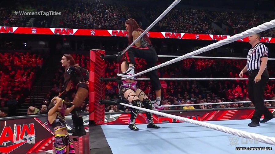 WWE_Monday_Night_Raw_2023_02_27_720p_HDTV_x264-NWCHD_mp4_007000805.jpg