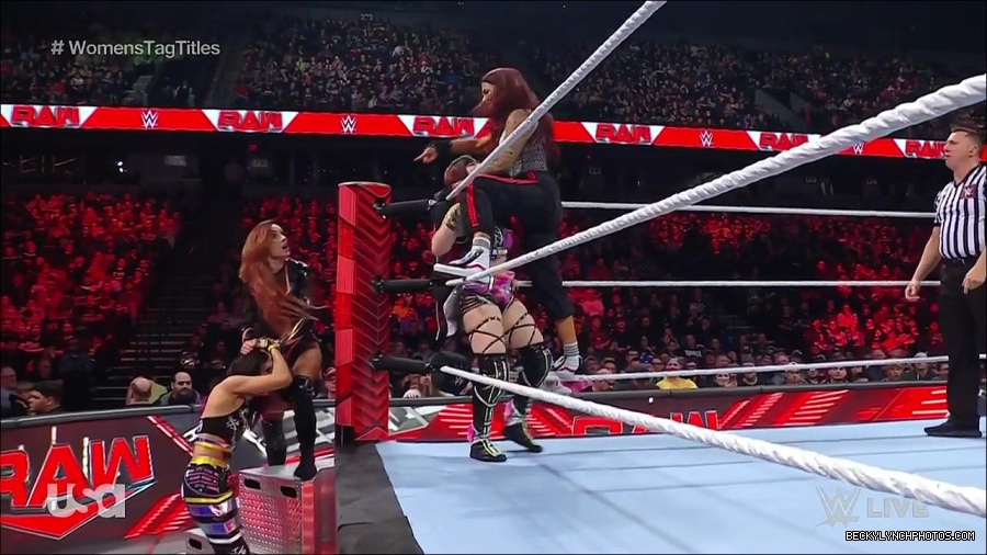 WWE_Monday_Night_Raw_2023_02_27_720p_HDTV_x264-NWCHD_mp4_007001606.jpg
