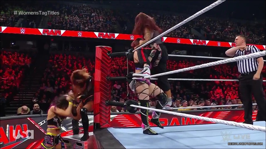 WWE_Monday_Night_Raw_2023_02_27_720p_HDTV_x264-NWCHD_mp4_007006811.jpg