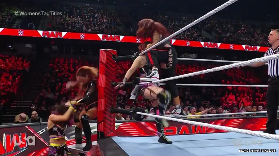 WWE_Monday_Night_Raw_2023_02_27_720p_HDTV_x264-NWCHD_mp4_007008012.jpg