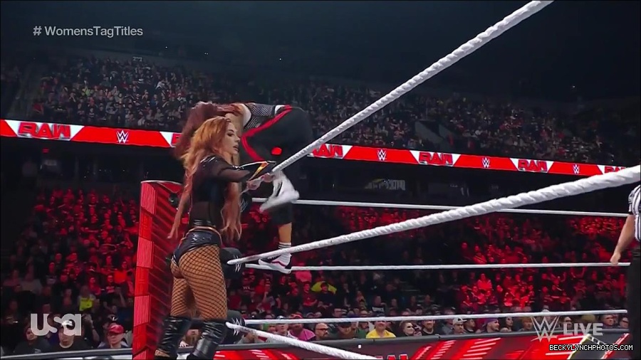WWE_Monday_Night_Raw_2023_02_27_720p_HDTV_x264-NWCHD_mp4_007015620.jpg