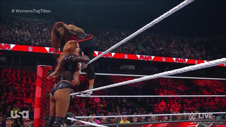 WWE_Monday_Night_Raw_2023_02_27_720p_HDTV_x264-NWCHD_mp4_007016821.jpg