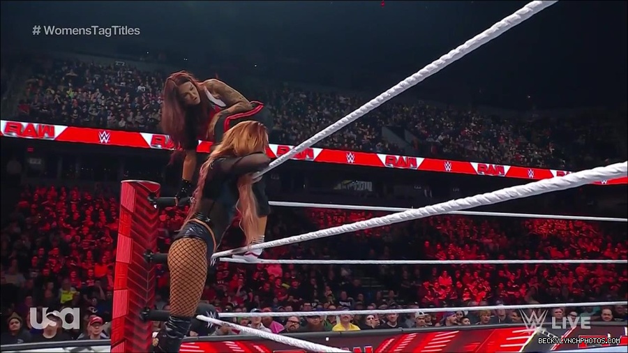 WWE_Monday_Night_Raw_2023_02_27_720p_HDTV_x264-NWCHD_mp4_007017622.jpg
