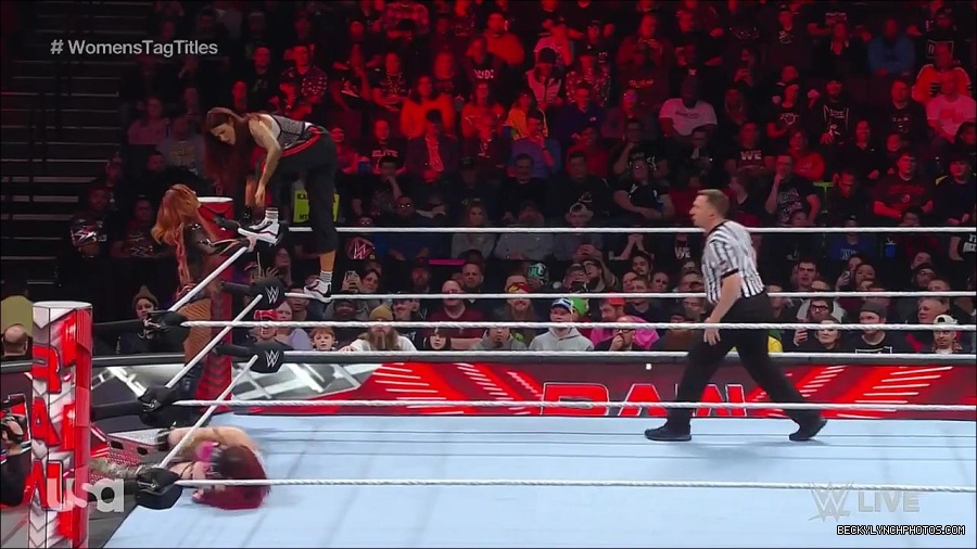 WWE_Monday_Night_Raw_2023_02_27_720p_HDTV_x264-NWCHD_mp4_007018823.jpg