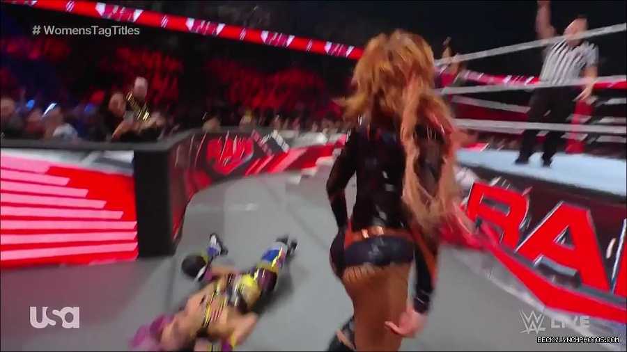 WWE_Monday_Night_Raw_2023_02_27_720p_HDTV_x264-NWCHD_mp4_007030501.jpg