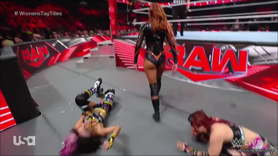 WWE_Monday_Night_Raw_2023_02_27_720p_HDTV_x264-NWCHD_mp4_007031302.jpg