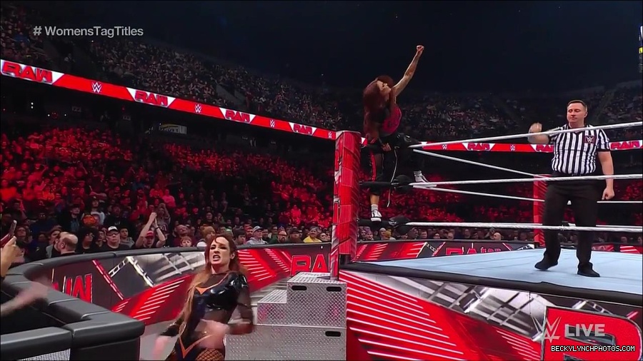 WWE_Monday_Night_Raw_2023_02_27_720p_HDTV_x264-NWCHD_mp4_007034906.jpg