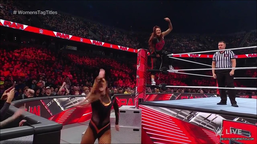 WWE_Monday_Night_Raw_2023_02_27_720p_HDTV_x264-NWCHD_mp4_007035707.jpg