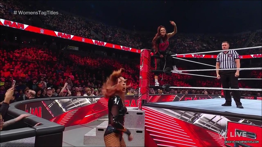 WWE_Monday_Night_Raw_2023_02_27_720p_HDTV_x264-NWCHD_mp4_007036107.jpg
