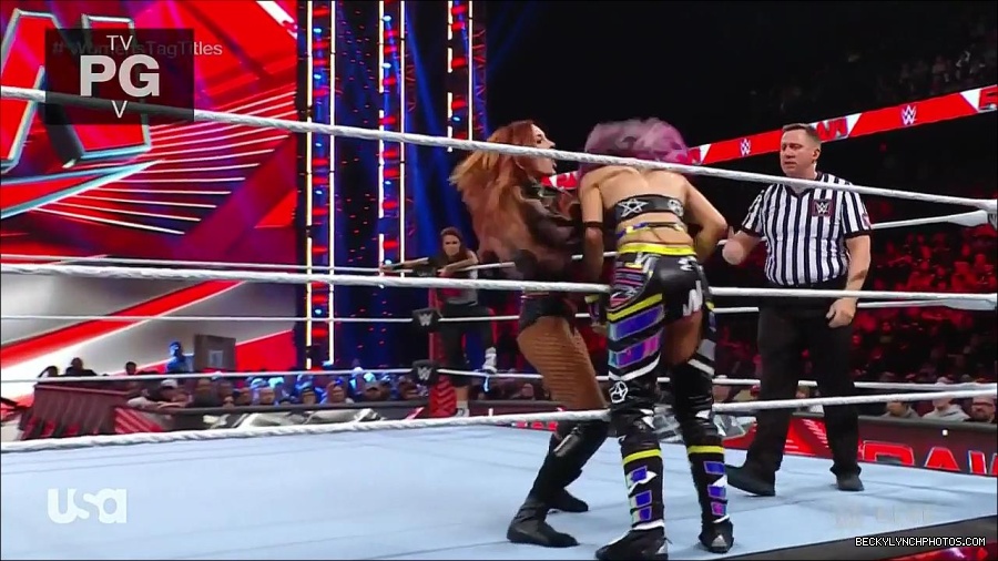 WWE_Monday_Night_Raw_2023_02_27_720p_HDTV_x264-NWCHD_mp4_007047719.jpg