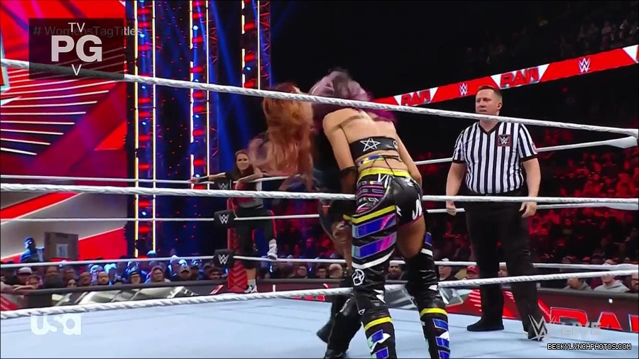 WWE_Monday_Night_Raw_2023_02_27_720p_HDTV_x264-NWCHD_mp4_007048520.jpg