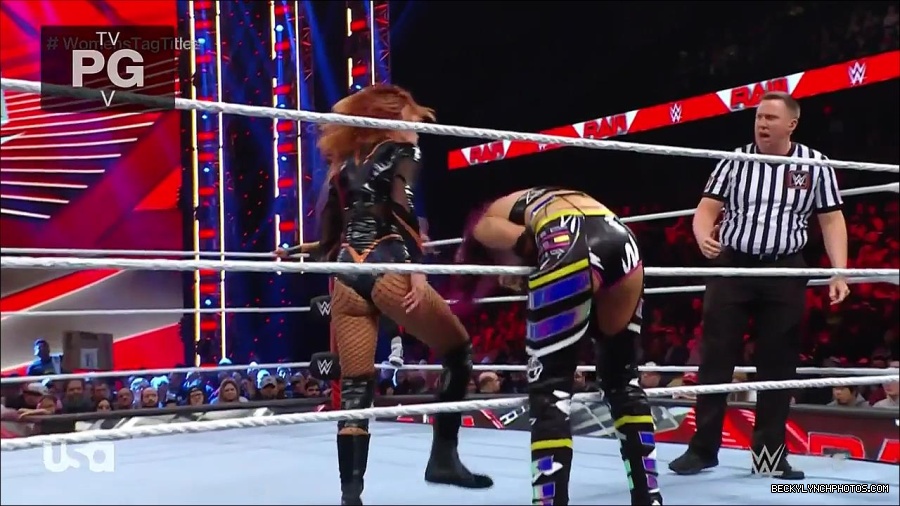 WWE_Monday_Night_Raw_2023_02_27_720p_HDTV_x264-NWCHD_mp4_007050122.jpg