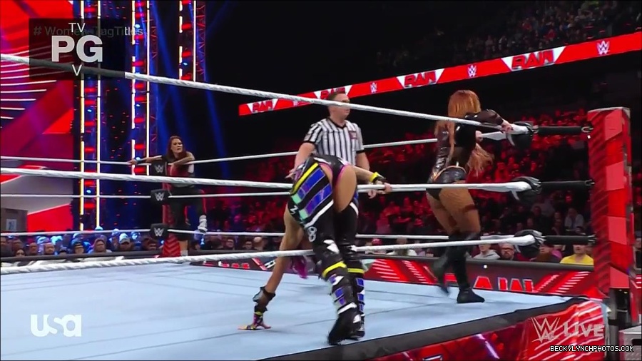 WWE_Monday_Night_Raw_2023_02_27_720p_HDTV_x264-NWCHD_mp4_007051723.jpg